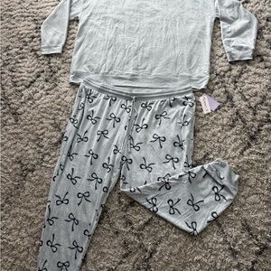 Cozy Gray women  Pajamas with Bow Design size 3X 22w-24w